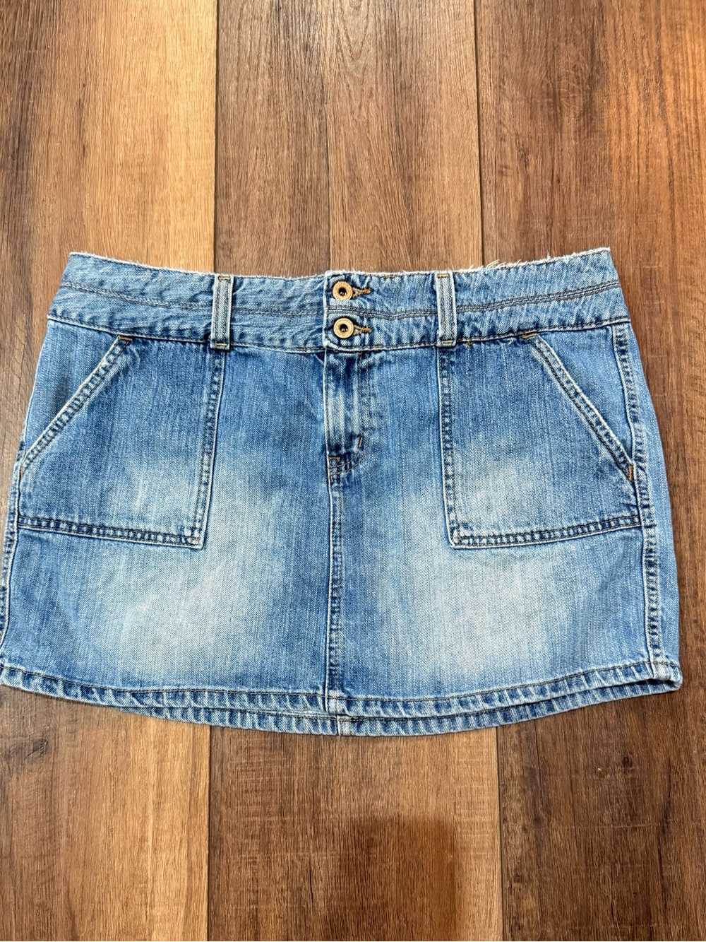 Vintage Y2K Hydraulic Light Blue Denim Mini Skirt